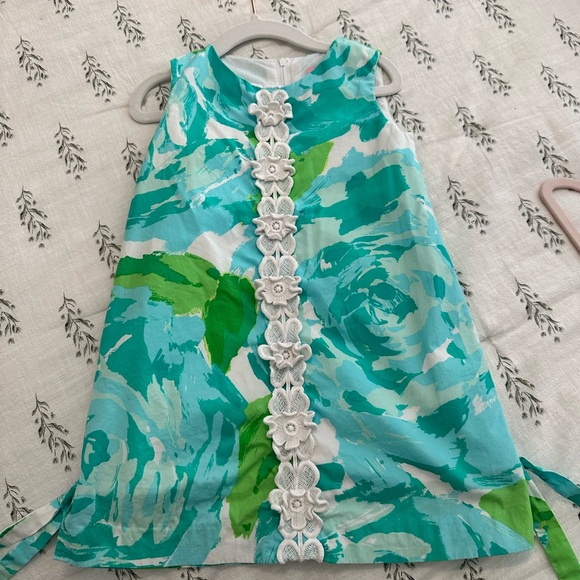 Girls Lilly Pulitzer Dress Size 4 - Picture 2 of 2